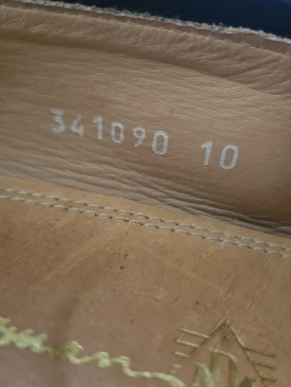 Martin Dingman bottom interior